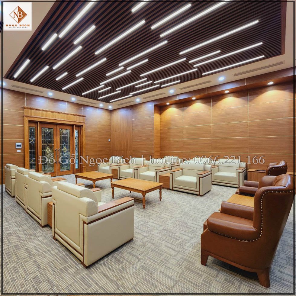 Cách chọn phòng khánh tiết gỗ tự nhiên VIP phù hợp với không gian 